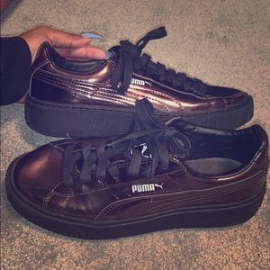 platform black pumas